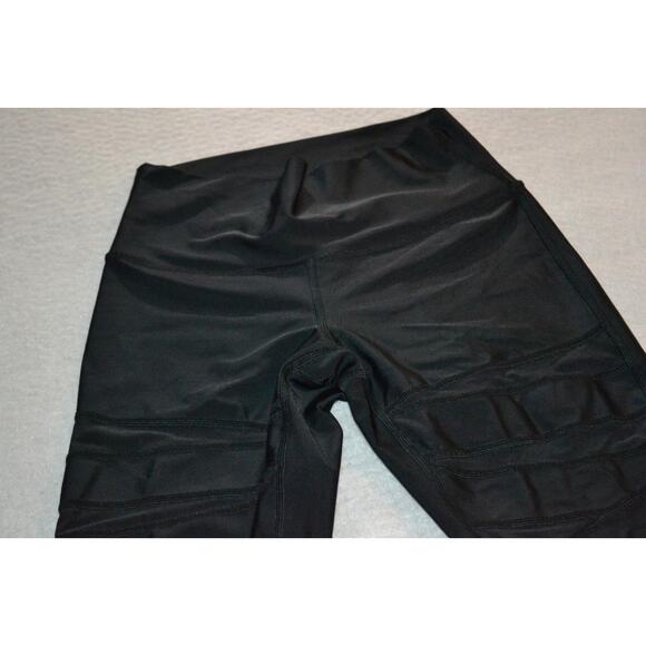 25418 Lululemon Gym Pants Leggings Capris Workout Black Polyester Size 4 Womens - Picture 4 of 7